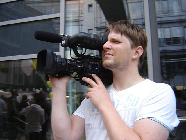 Felix N. steht für KopflichtTV hinter der Kamera