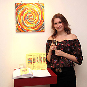Luisa Möller bei der Vernissage ihrer Ausstellung